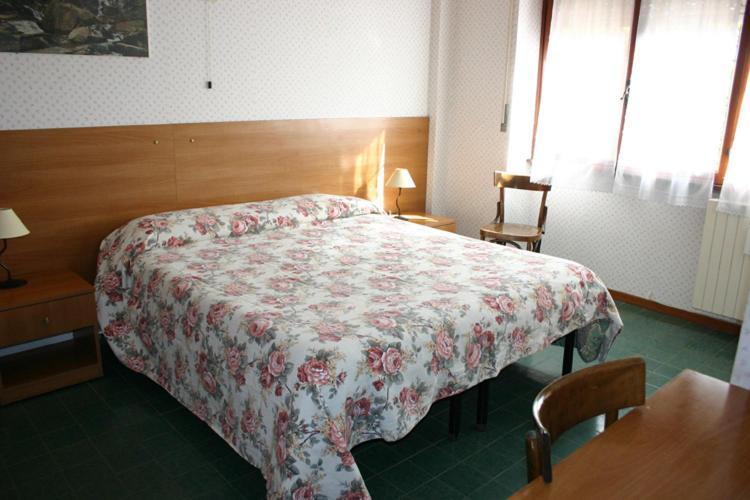 Albergo Anna ชัมปีโน ห้อง รูปภาพ