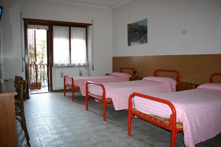 Albergo Anna ชัมปีโน ห้อง รูปภาพ