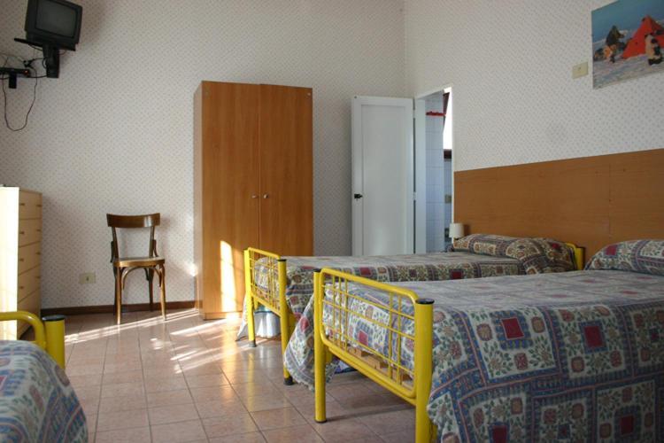Albergo Anna ชัมปีโน ภายนอก รูปภาพ